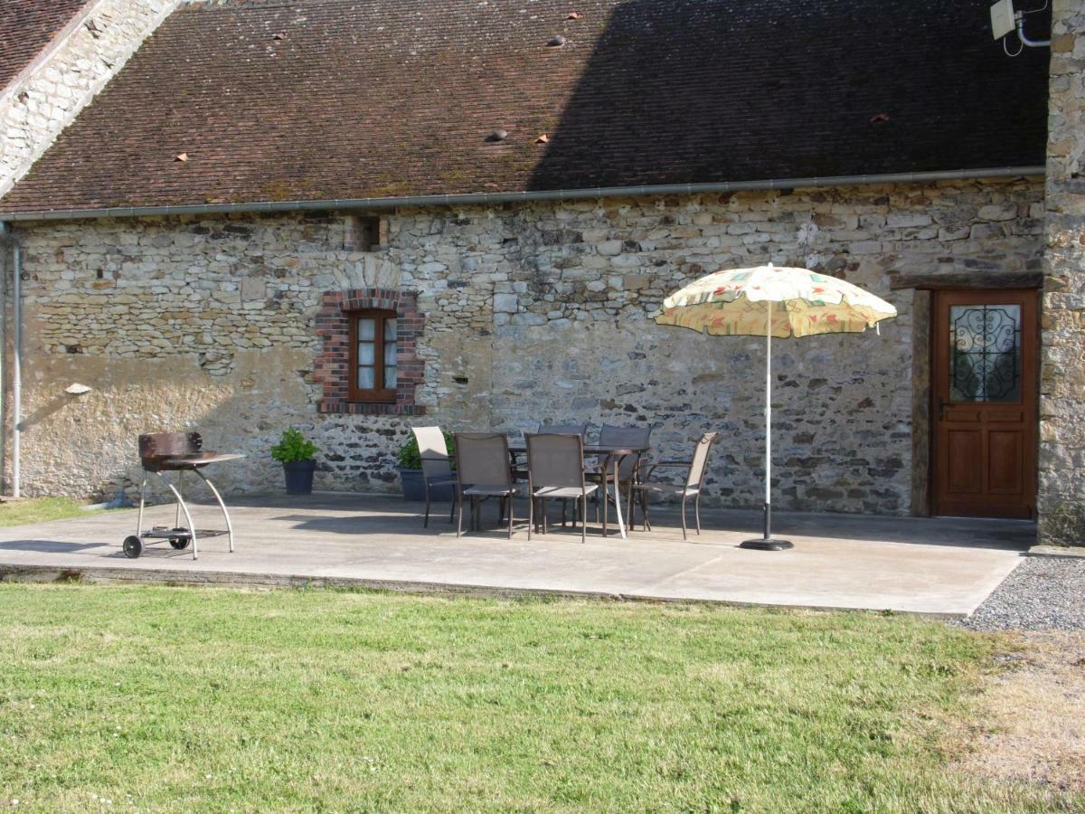Gite " L'Albizia" Prissac Exterior photo